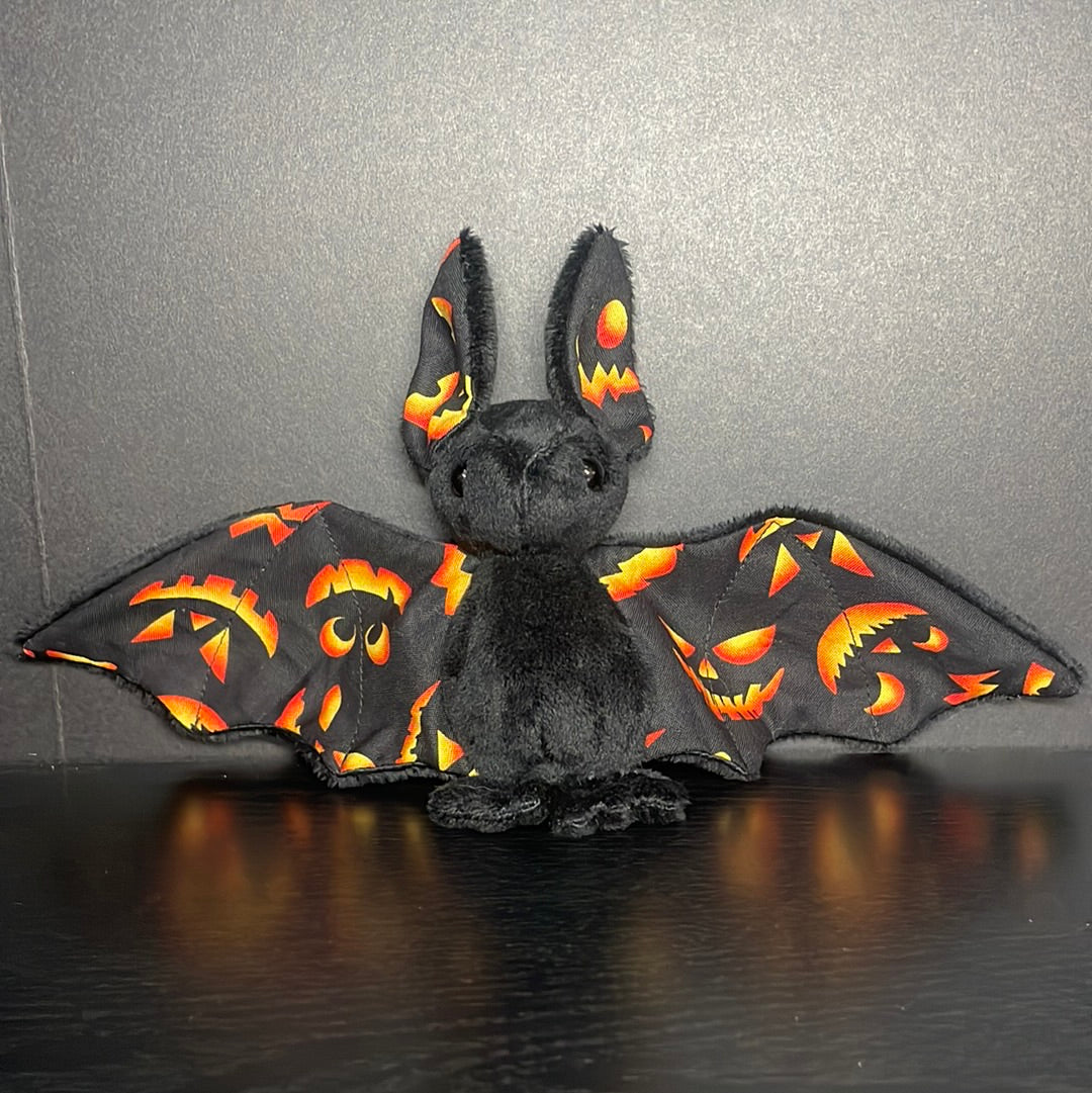 Jack-o-lantern bat - small - Made to order (please read description)