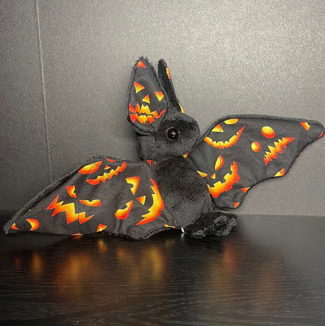 Jack-o-lantern bat - small - Made to order (please read description)