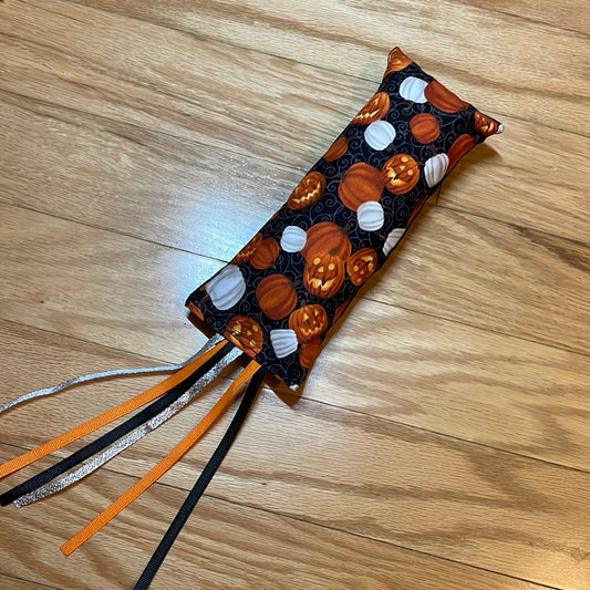 Jack-o-lantern cat kicker catnip toy V3