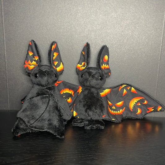 Jack-o-lantern bat - small - Made to order (please read description)