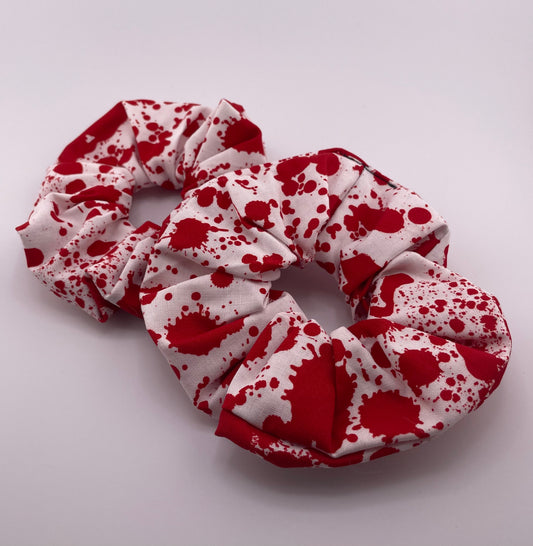 Blood splatter scrunchie - White and red