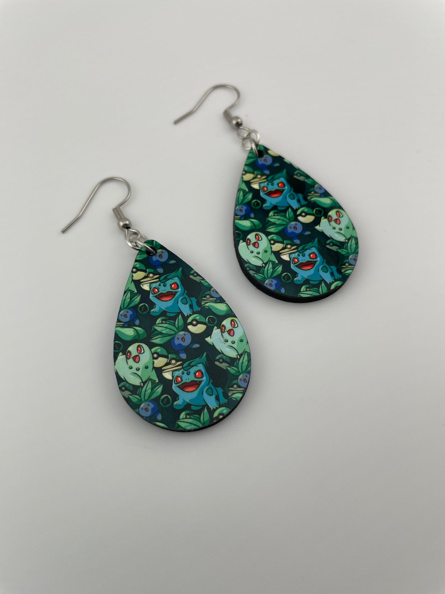 Grass type pocket monster earrings