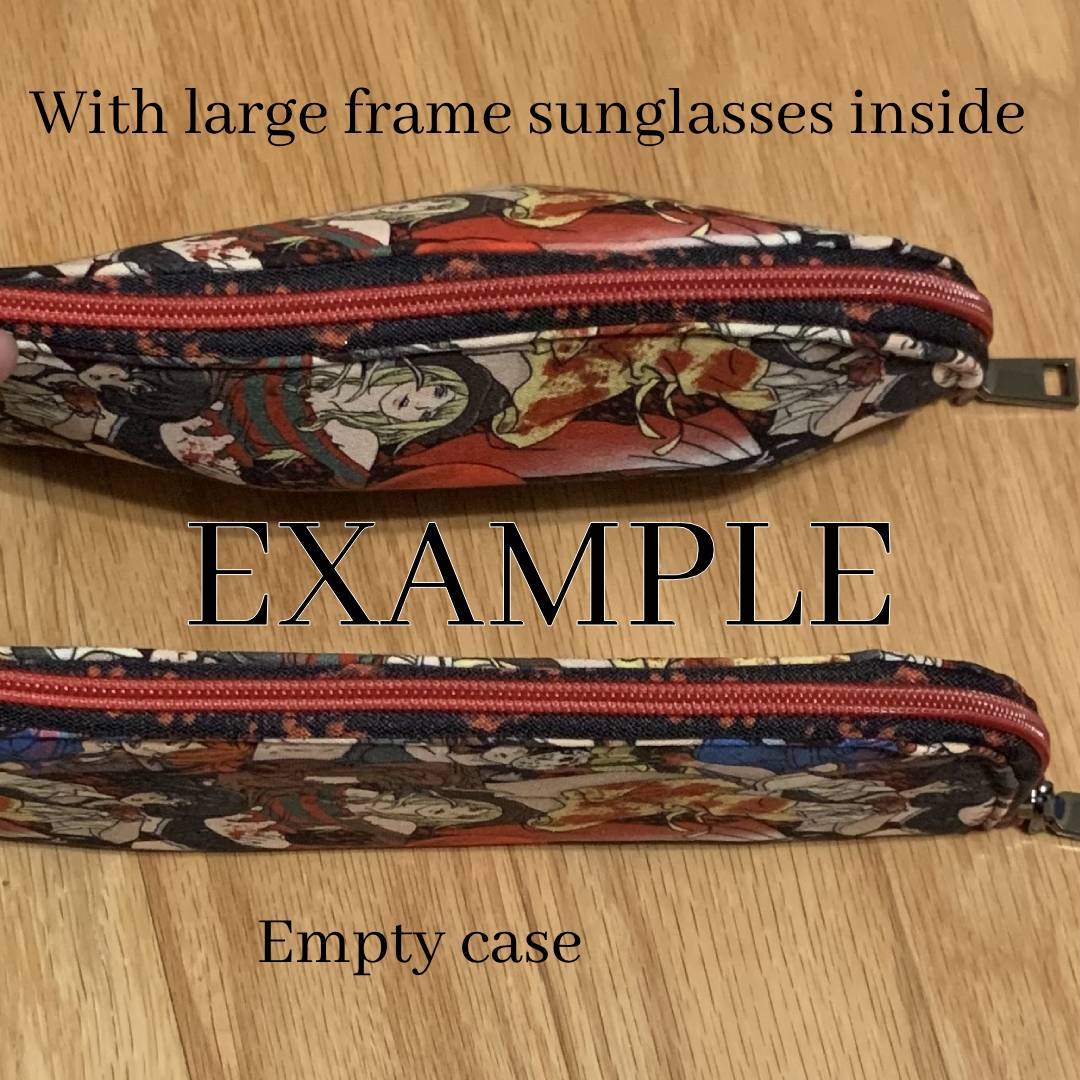 Spooky family soft glasses case